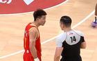 广厦男篮惨遭上海队横扫，0-3完败暴露队内矛盾，三大核心球员问题频发，球队重建之路迫在眉睫